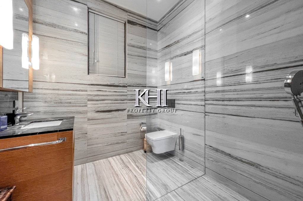 Luxurious Modern Sea-View Villa