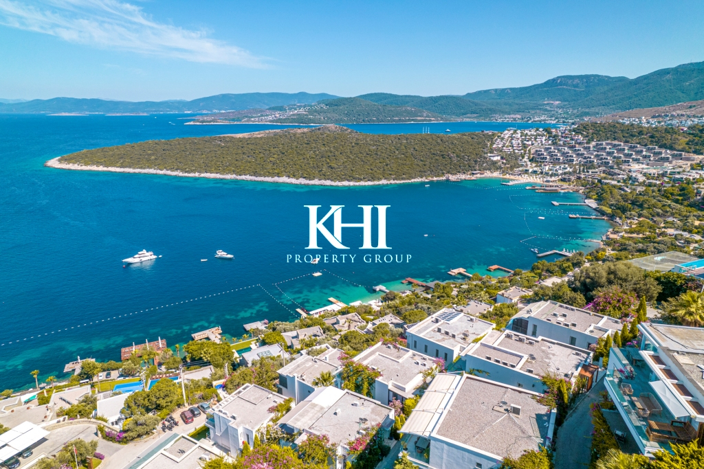 Luxury Seafront Duplex in Turkbuku