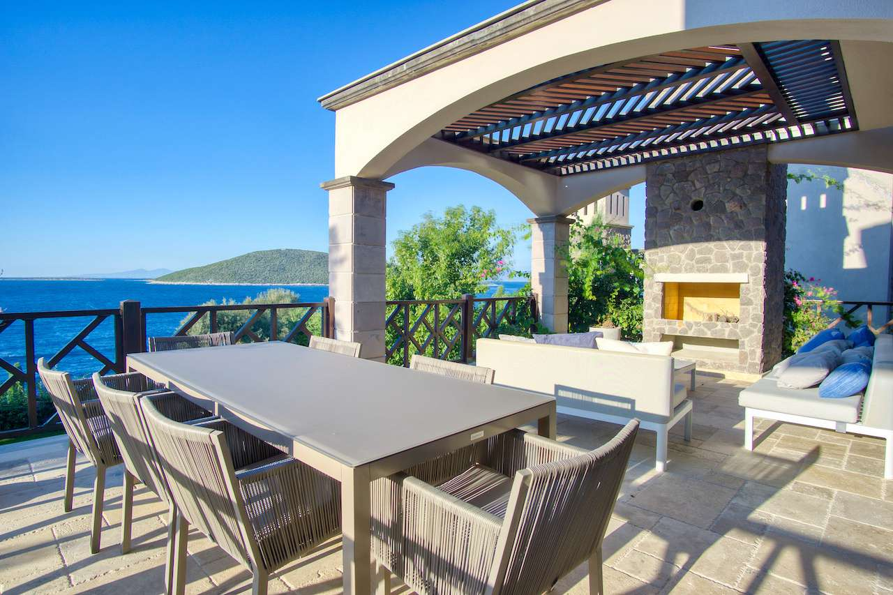 Stone-Built Seafront Villa in Bodrum