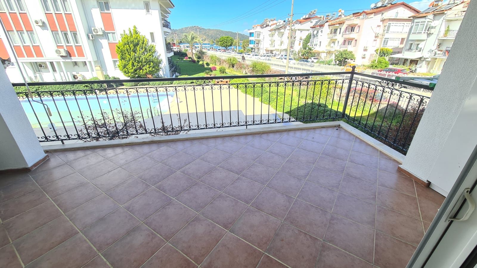 Central Location Sea-View Apartment