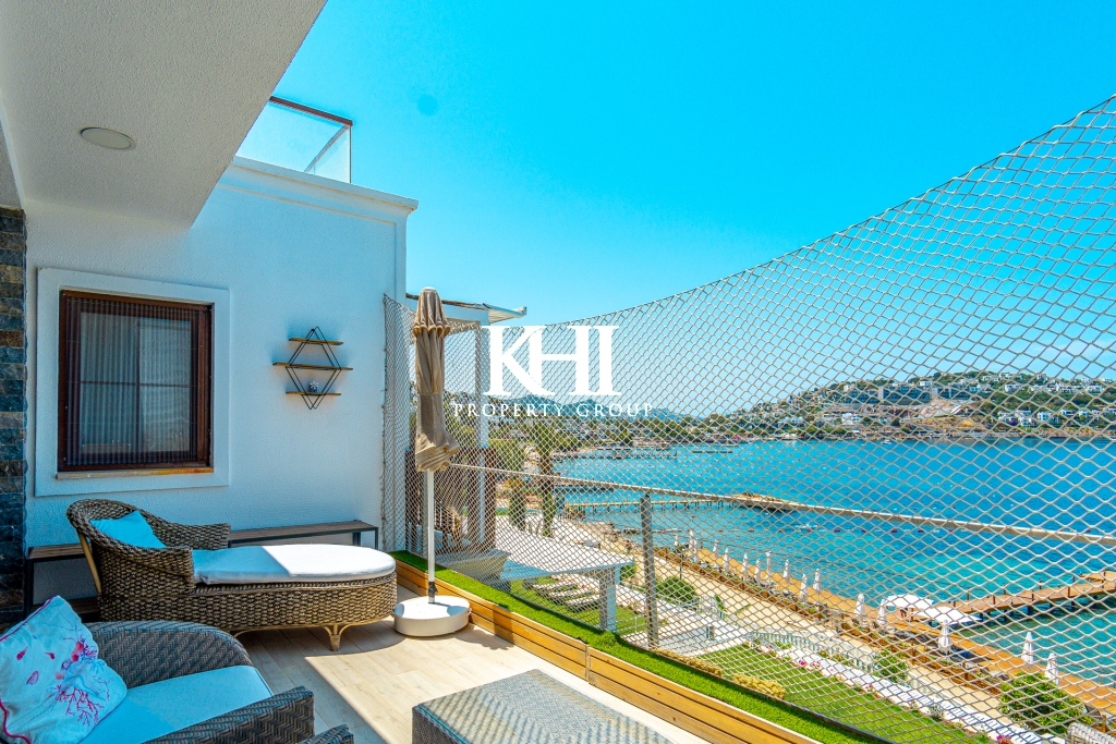 2 Bedroom Seafront Apartment