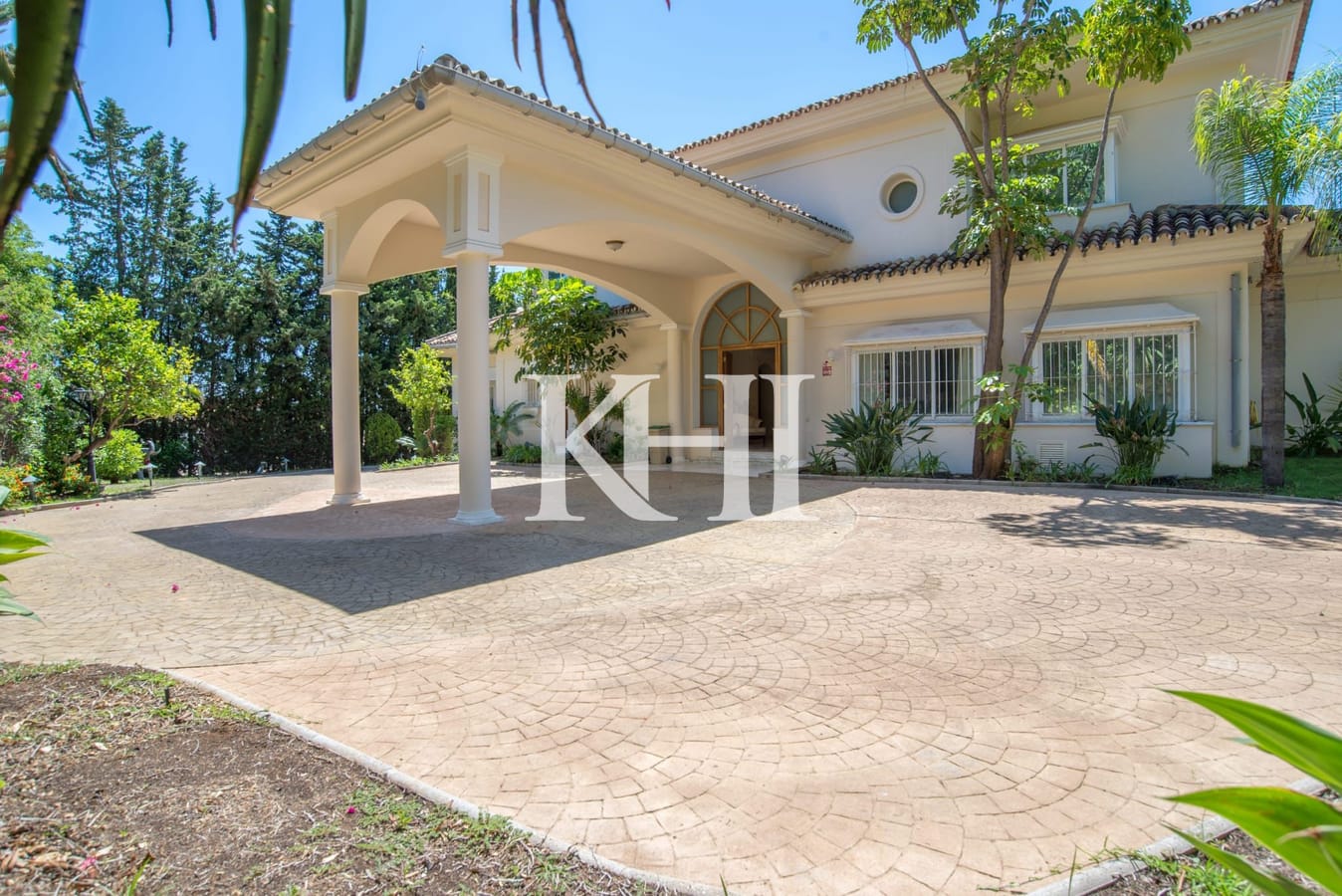 Luxury Marbella Villa For Sale