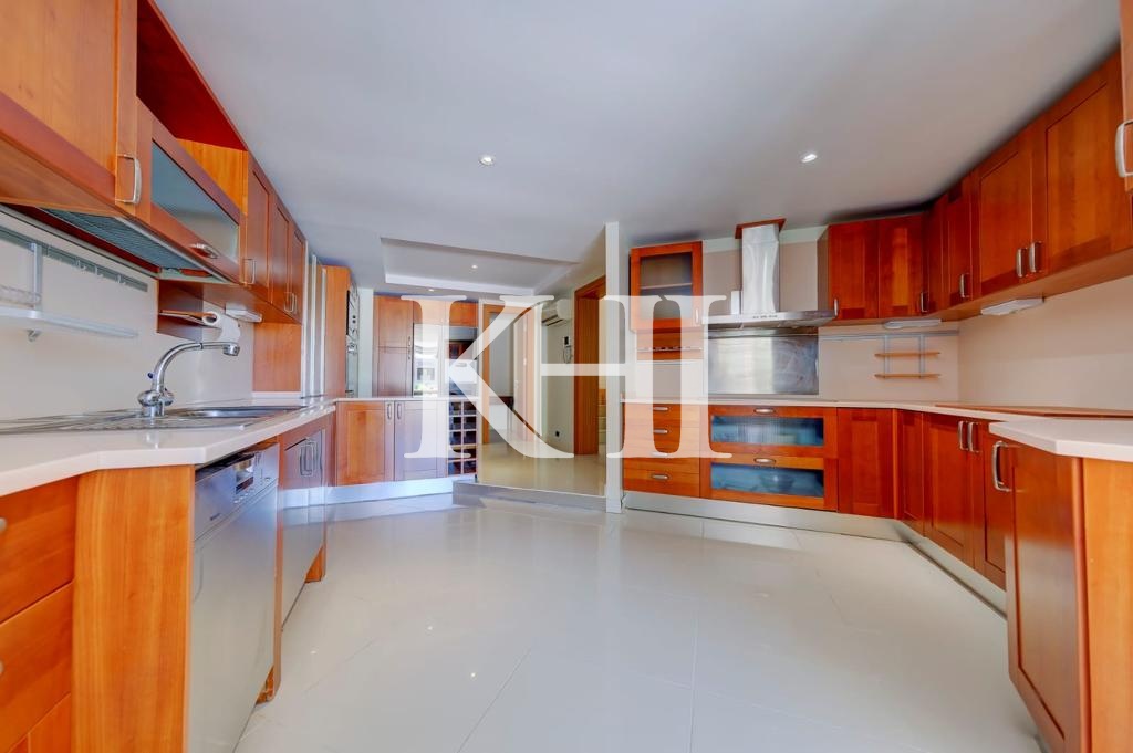 Spacious Luxury Villa in Beykoz