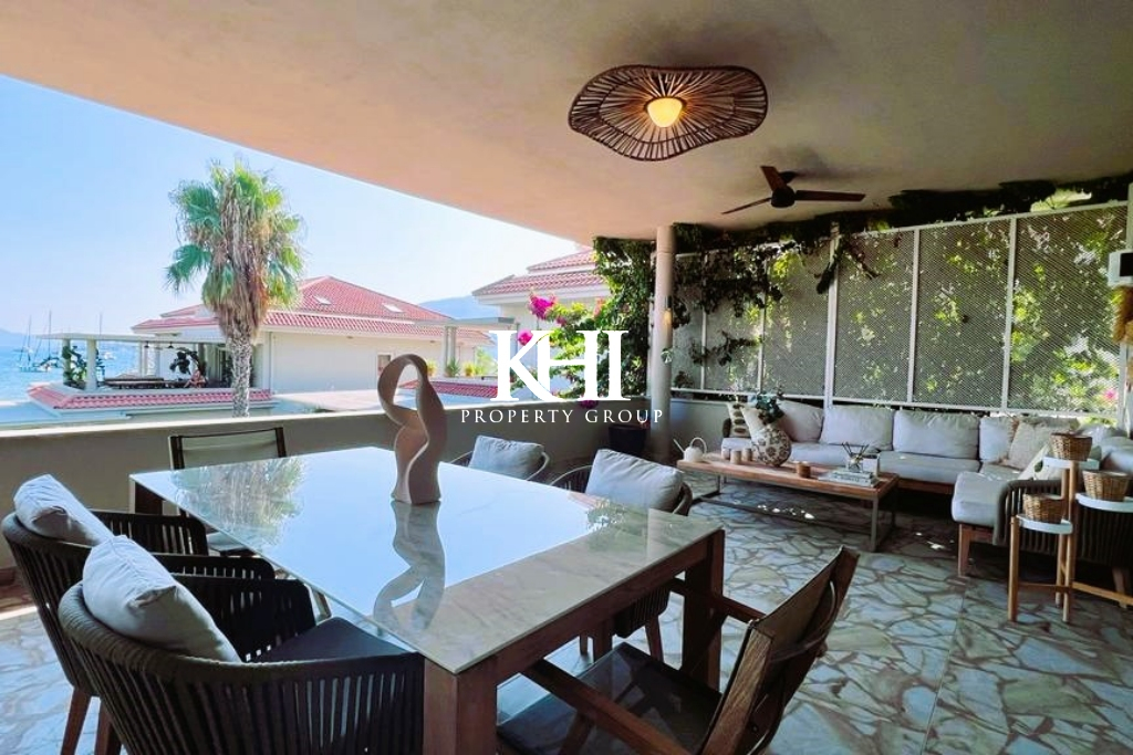 Seafront Contemporary Apartment