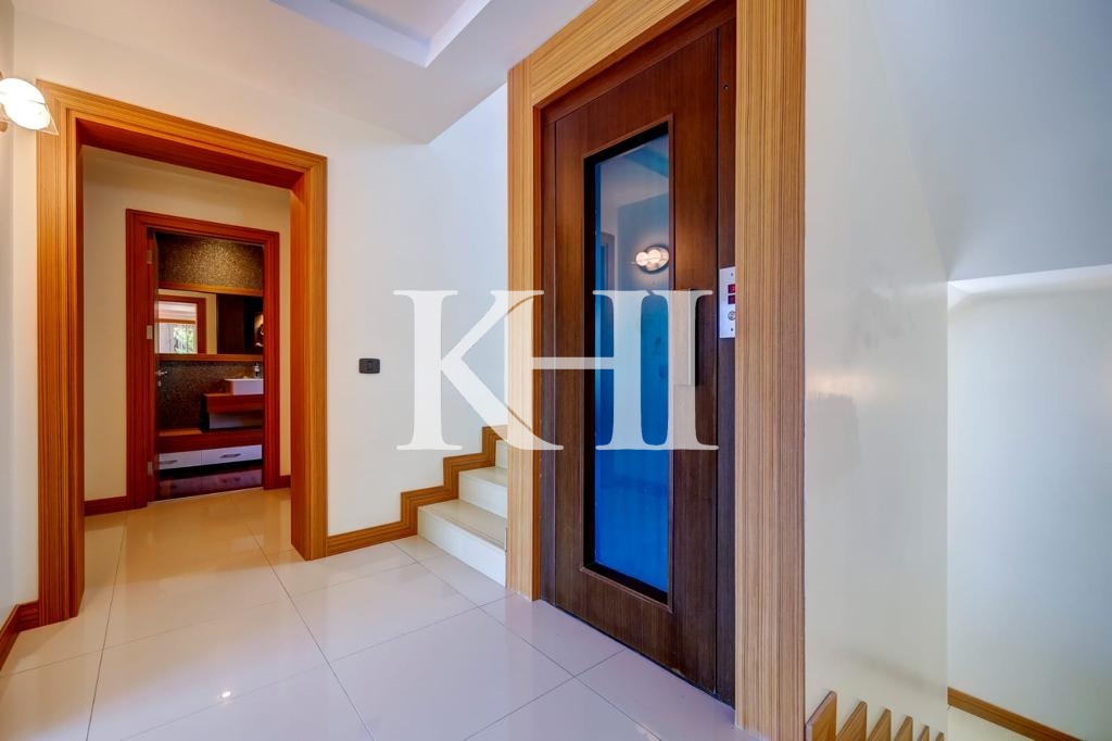 Spacious Luxury Villa in Beykoz