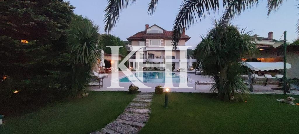 Spacious Luxury Villa in Beykoz