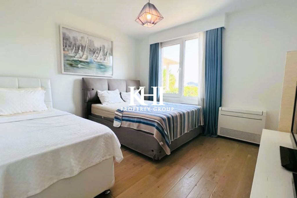 Seafront Contemporary Apartment