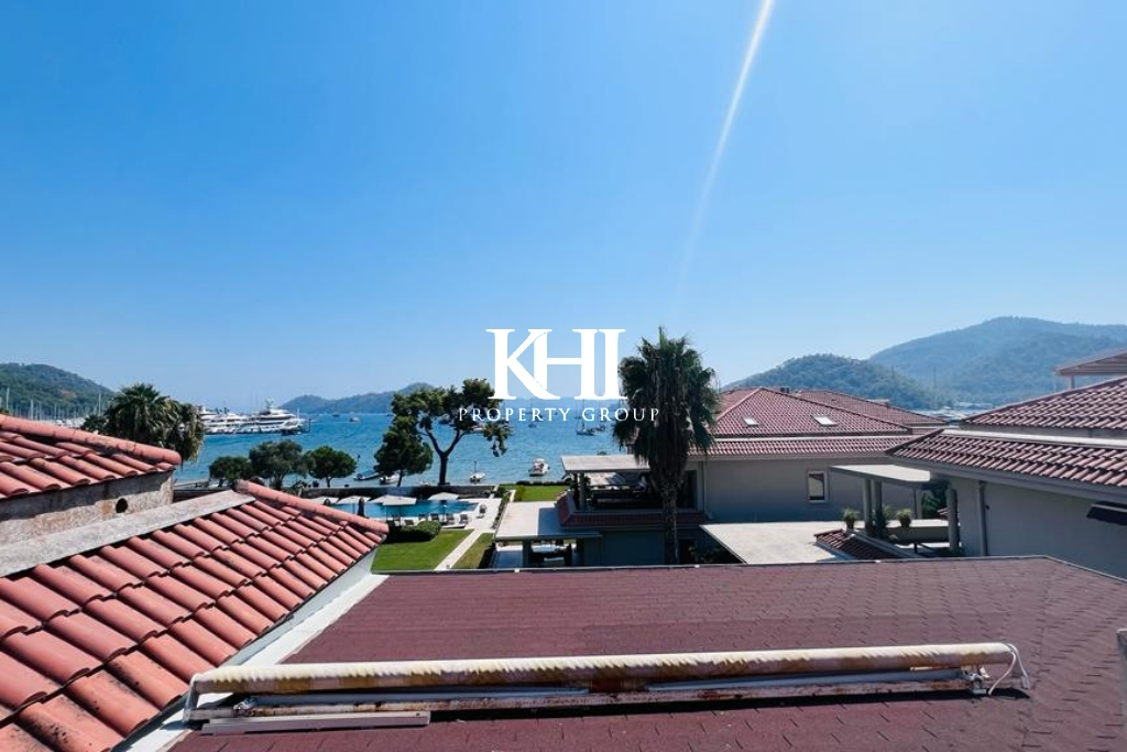 Seafront Contemporary Apartment