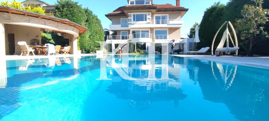 Spacious Luxury Villa in Beykoz