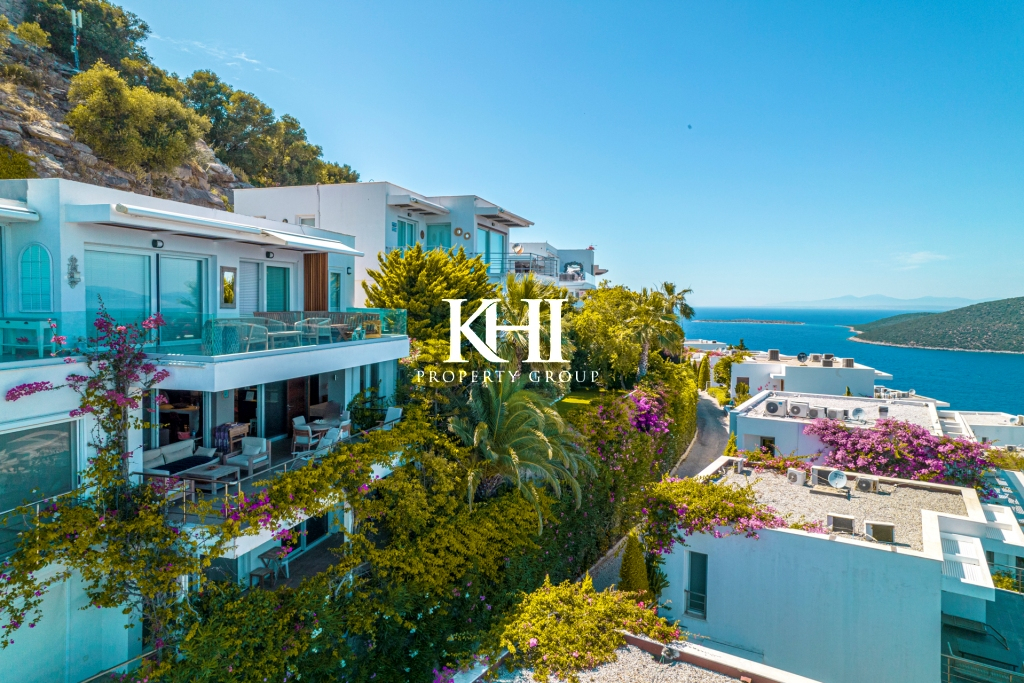 Luxury Seafront Duplex in Turkbuku