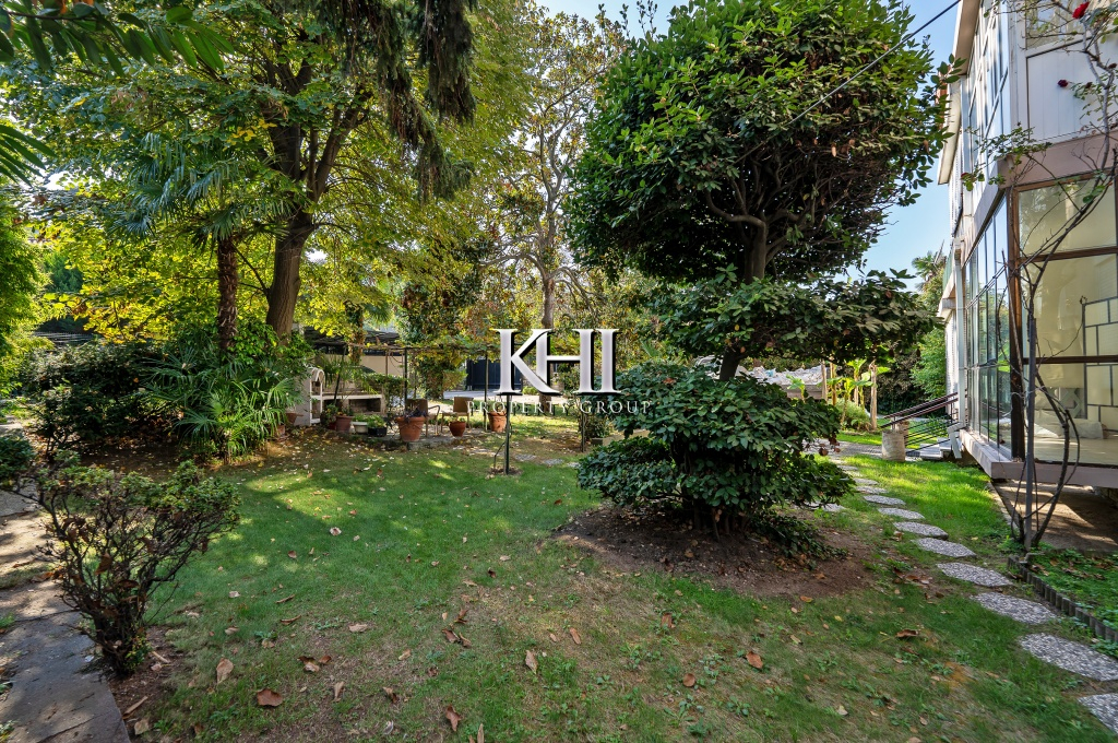 Luxury Mansion on the Bosphorus-Strait