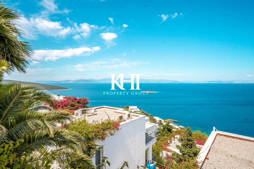 Luxury Seafront Duplex in Turkbuku