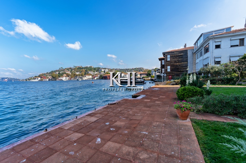 Luxury Mansion on the Bosphorus-Strait