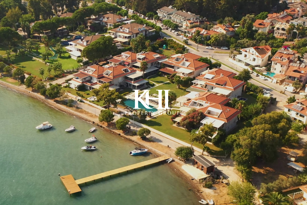 Seafront Contemporary Apartment