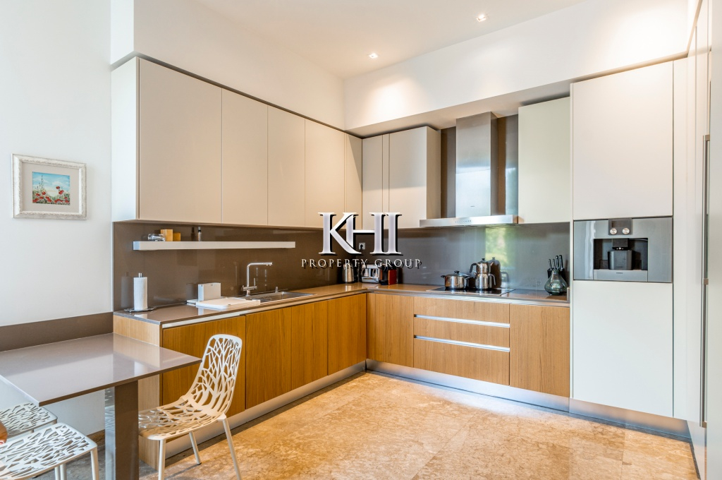 Luxurious Modern Sea-View Villa