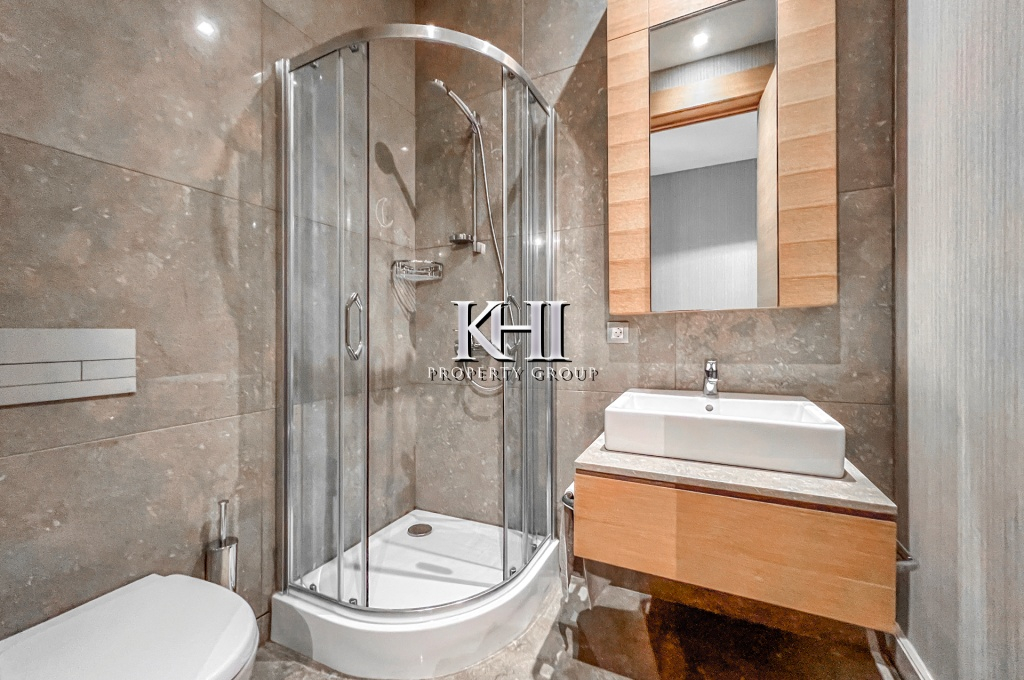 Luxurious Modern Sea-View Villa