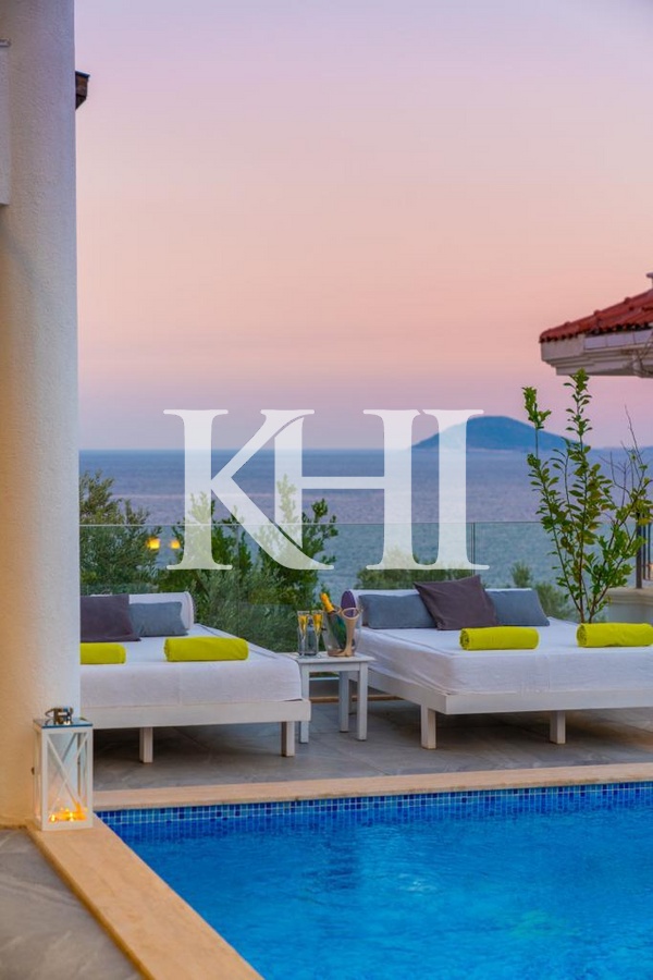 Modern Luxury Sea-View Villa