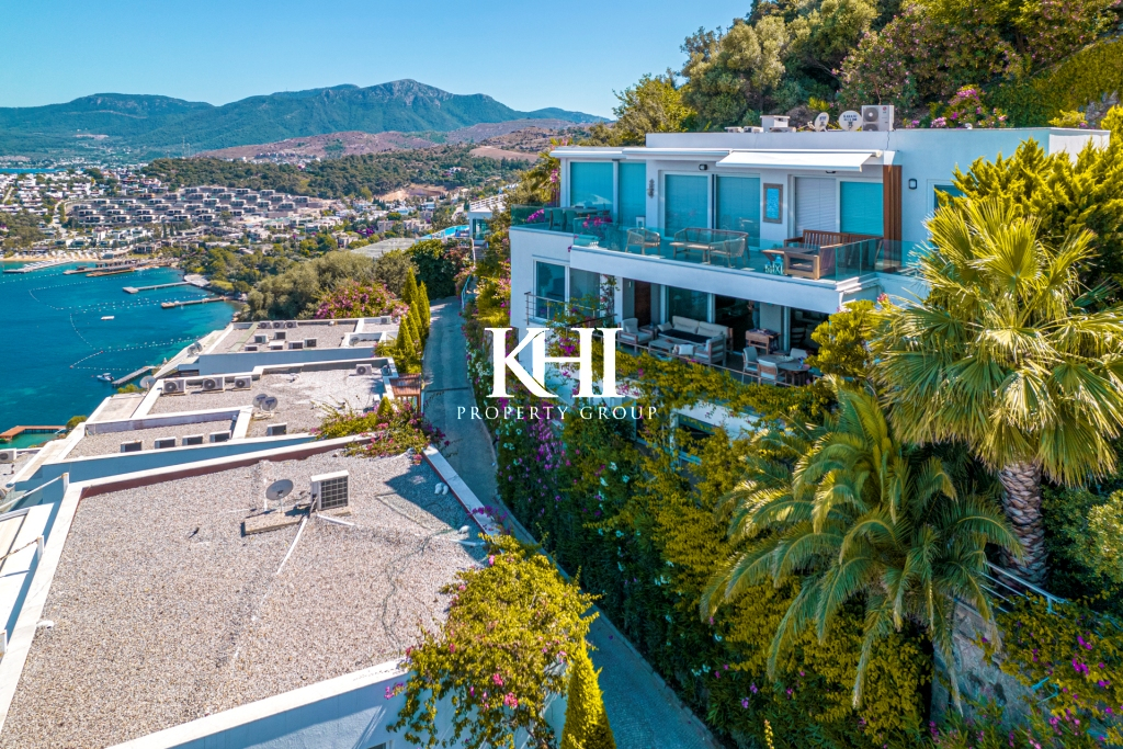 Luxury Seafront Duplex in Turkbuku