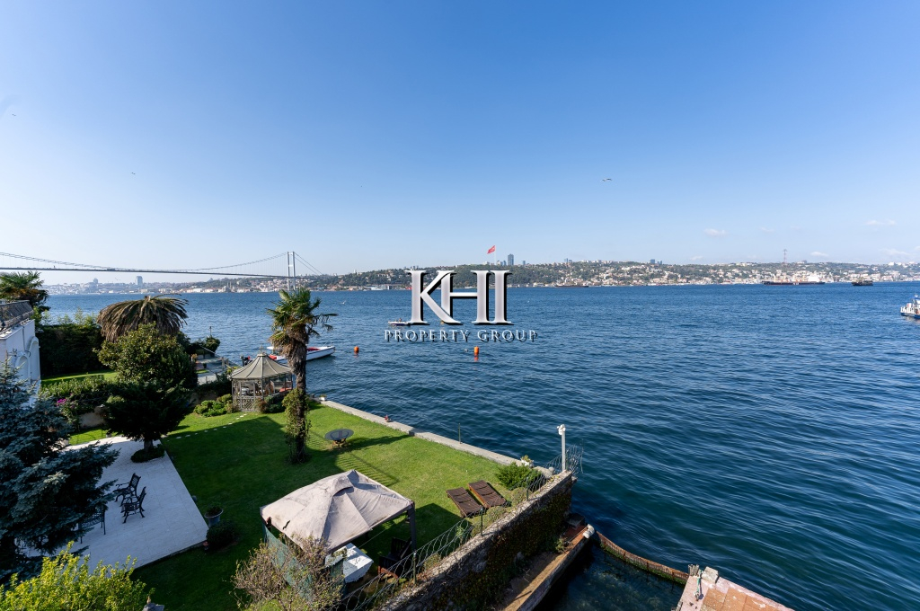 Luxury Mansion on the Bosphorus-Strait