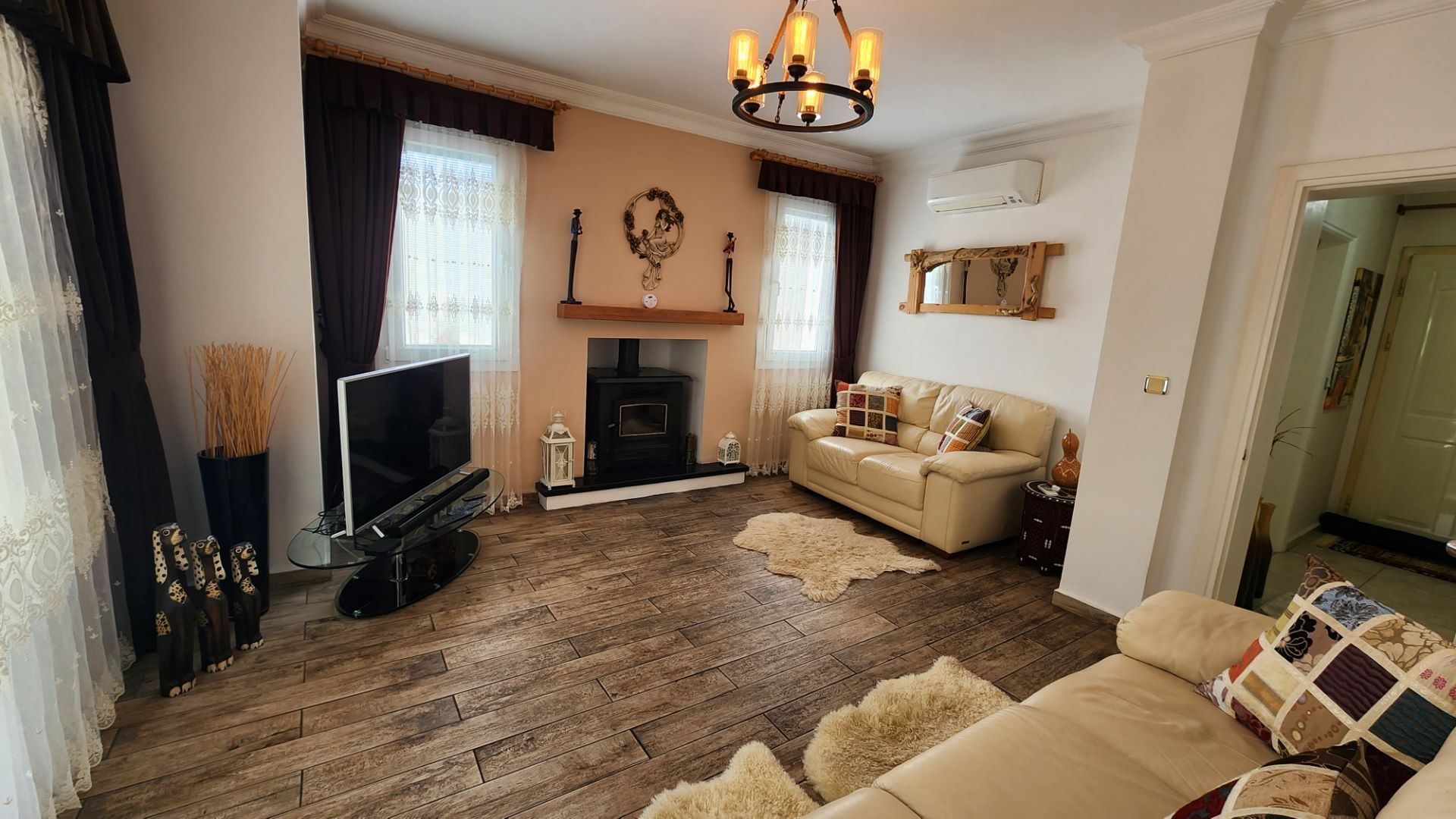 Large Detached Countryside Villa