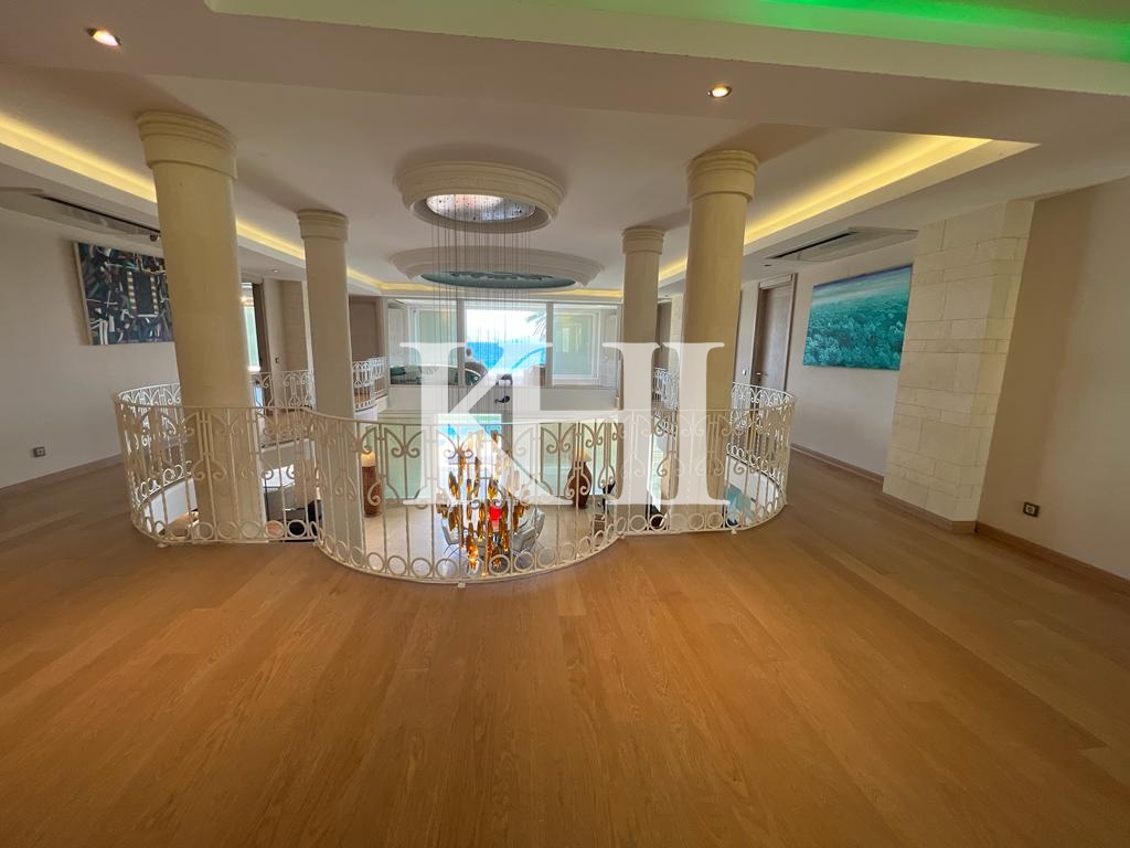 Private Sea Front Property