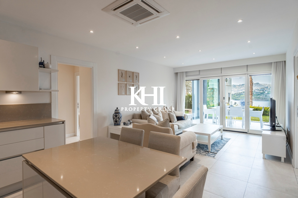 Luxury Apartment in a Complex