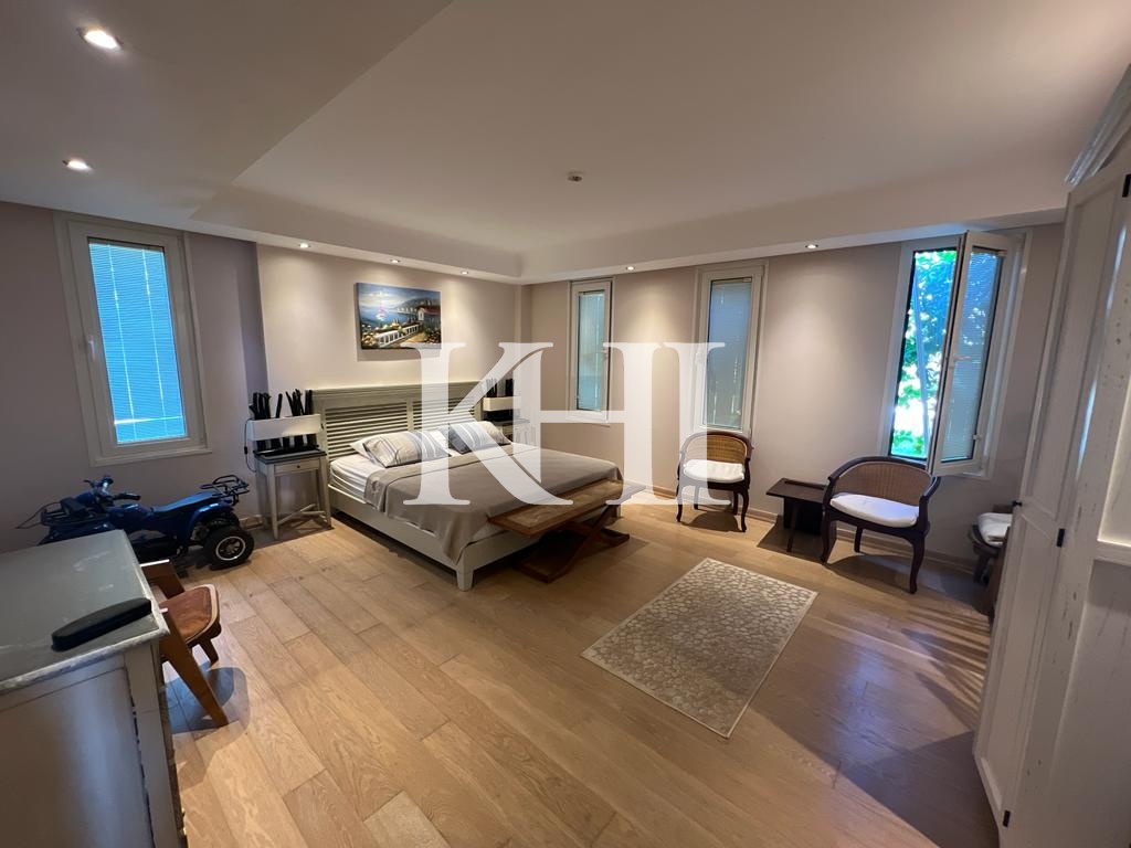 Private Sea Front Property