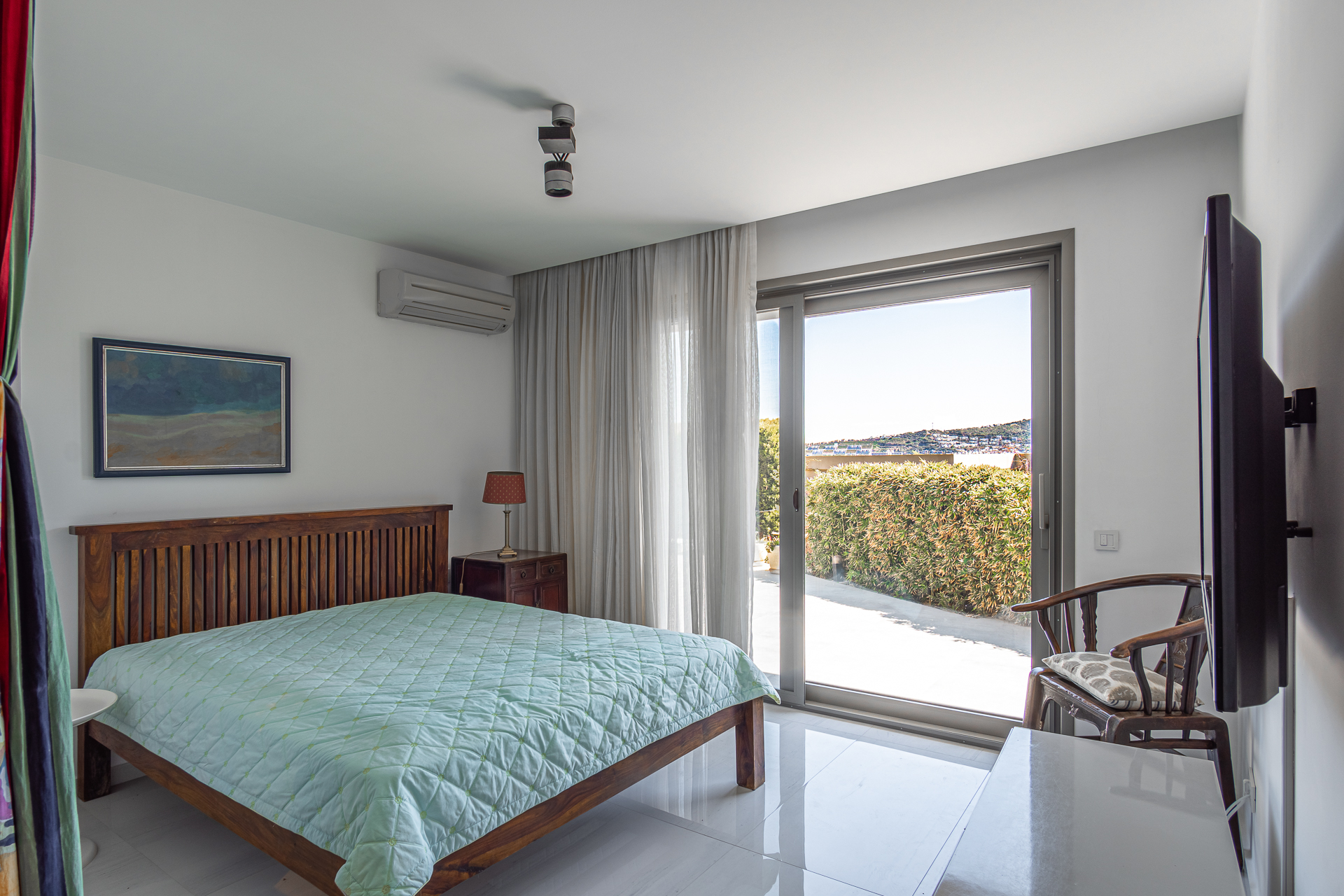 Luxury Villa with Sea-Views