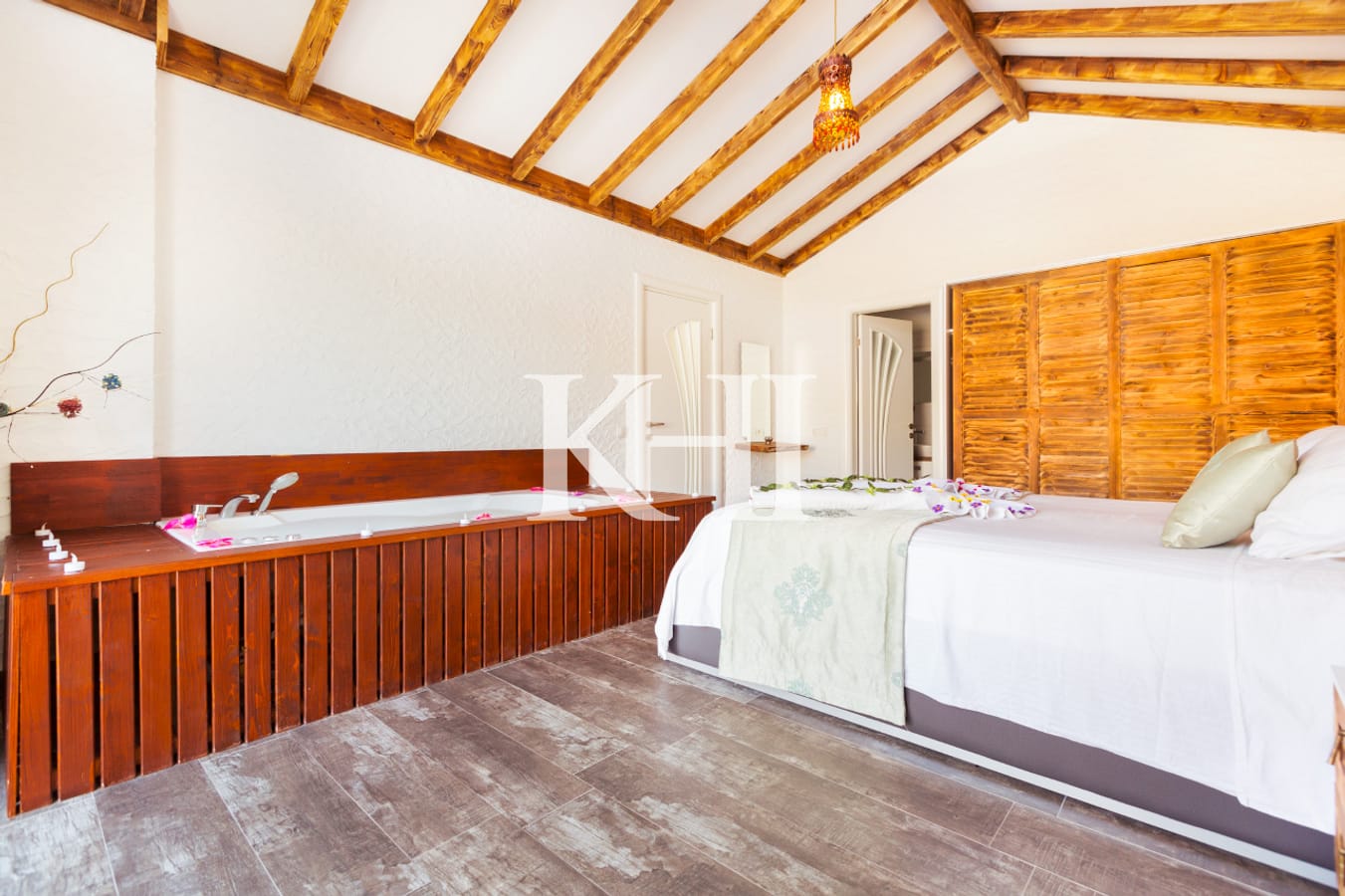 Detached Villa in Islamlar