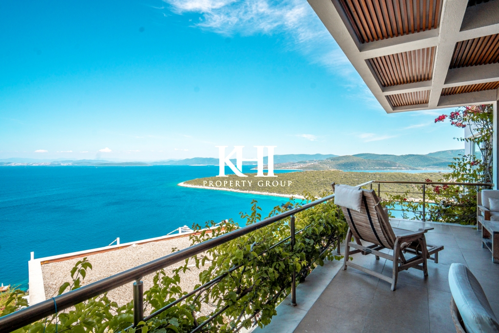 Luxury Seafront Duplex in Turkbuku