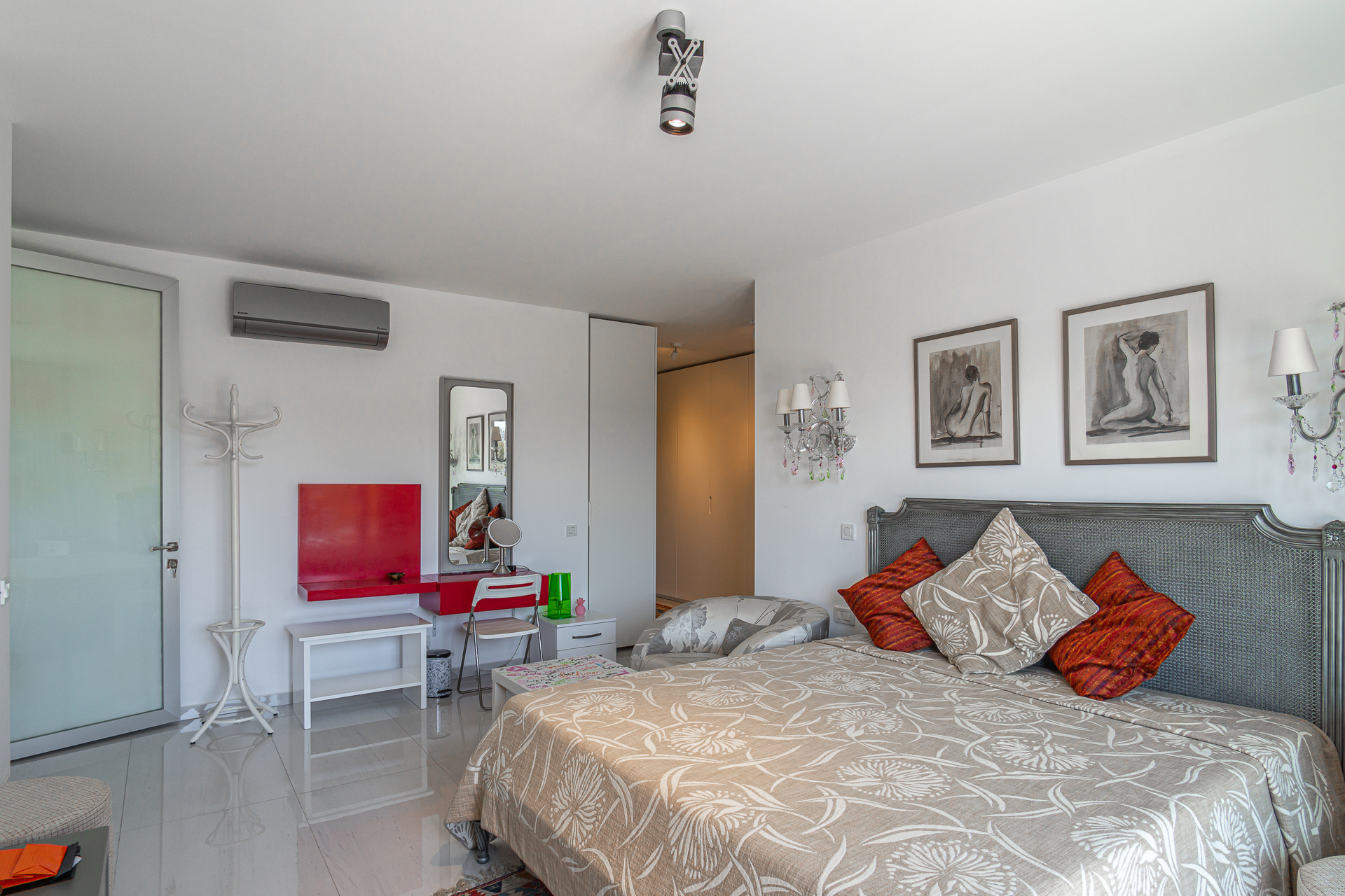 Luxury Villa with Sea-Views