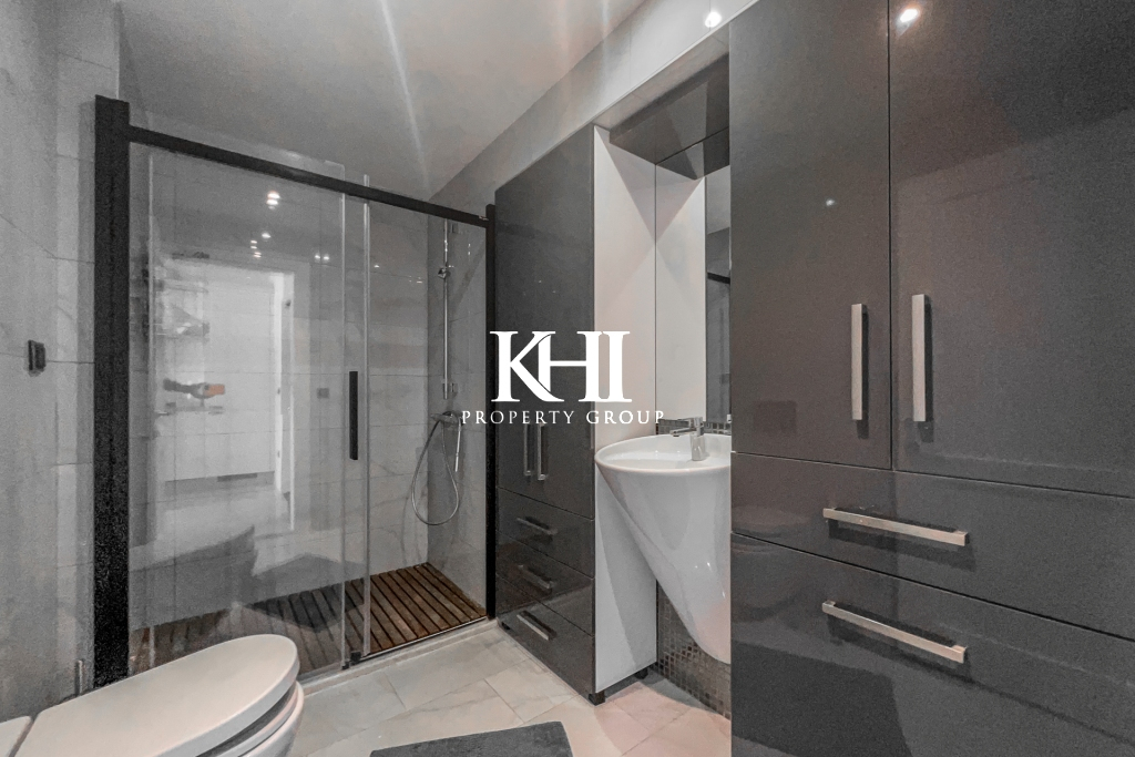 2 Bedroom Seafront Apartment