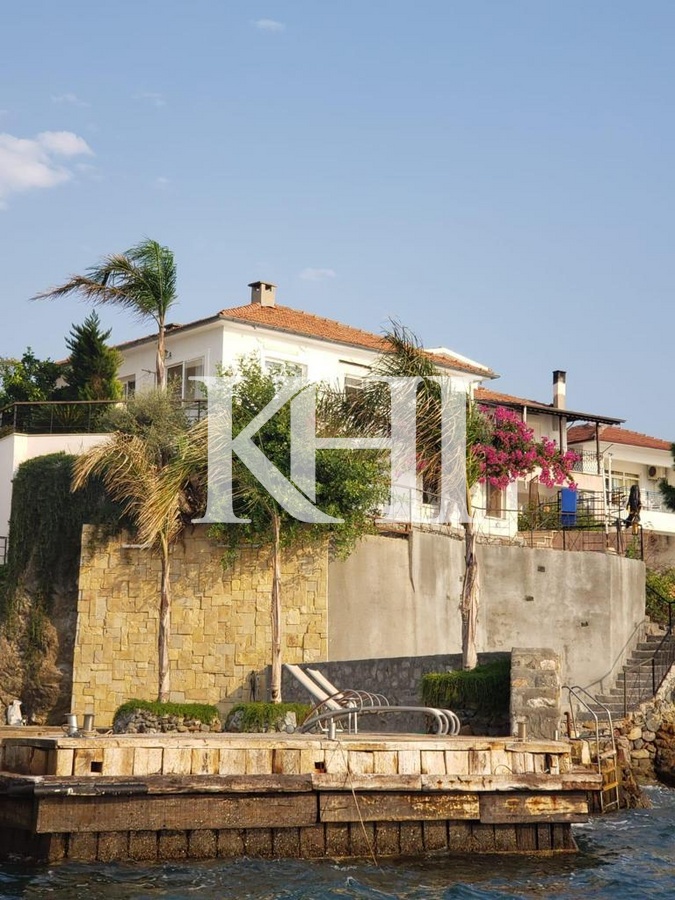 Sea-Front Sovalye Island Property