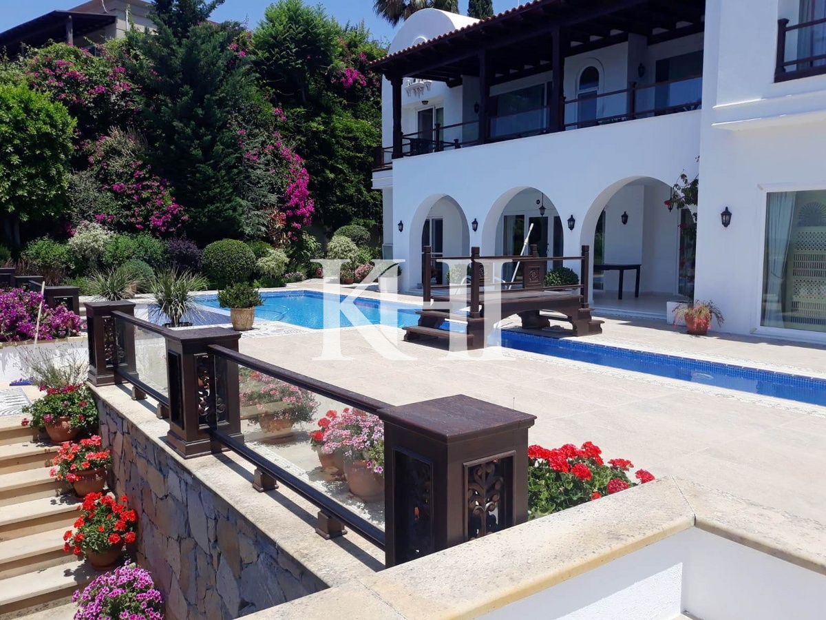 Sea-Front Villa in Bodrum