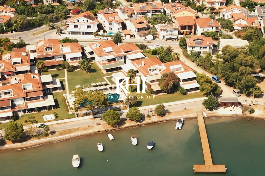 Seafront Contemporary Apartment