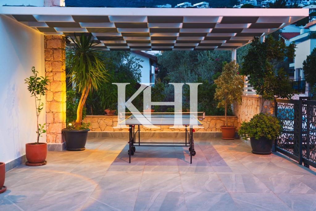 Modern Luxury Sea-View Villa