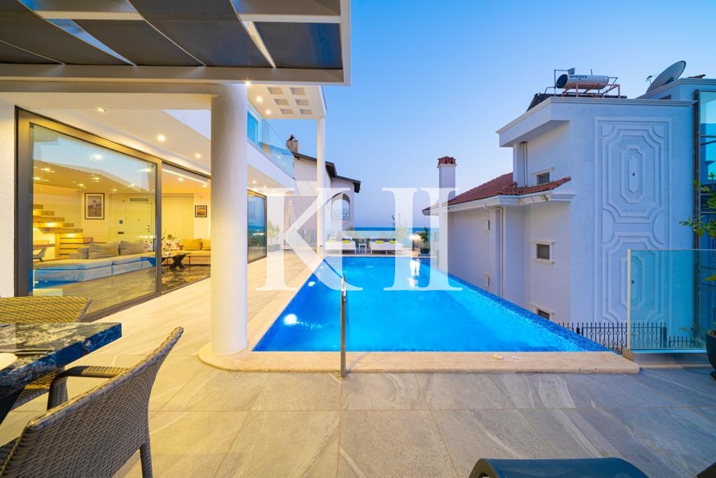 Modern Luxury Sea-View Villa