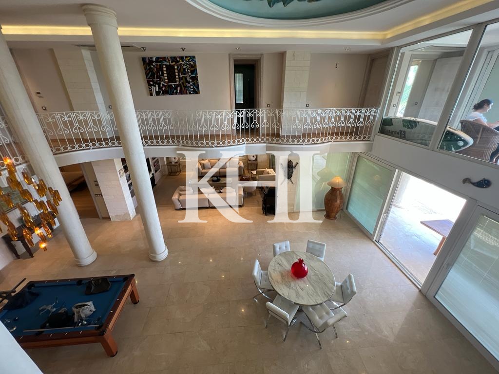 Private Sea Front Property