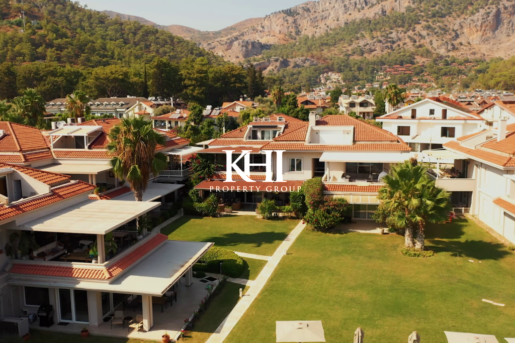 Seafront Contemporary Apartment