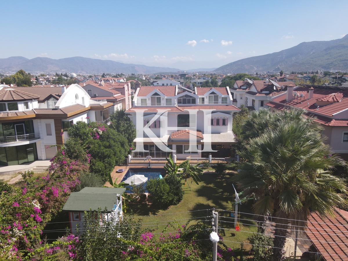 Spacious Villa For Sale in Calis