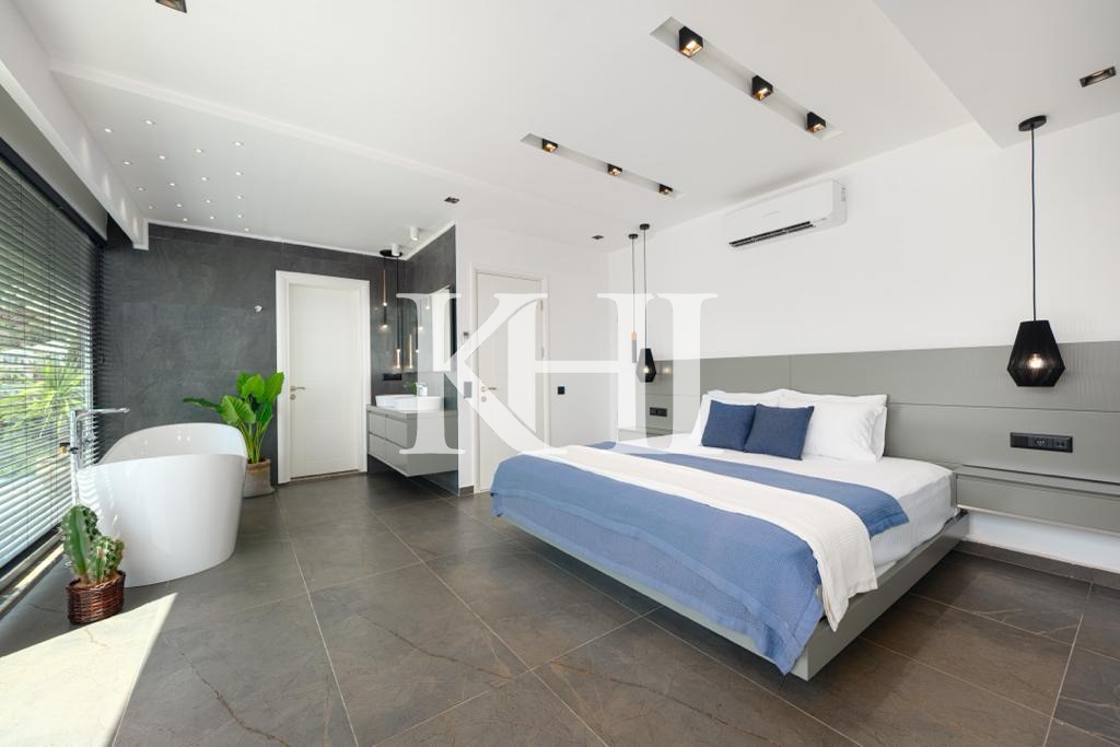 Modern Luxury Sea-View Villa