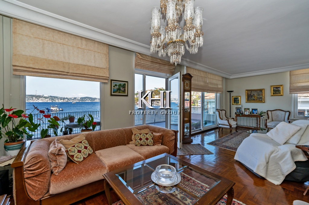 Luxury Mansion on the Bosphorus-Strait