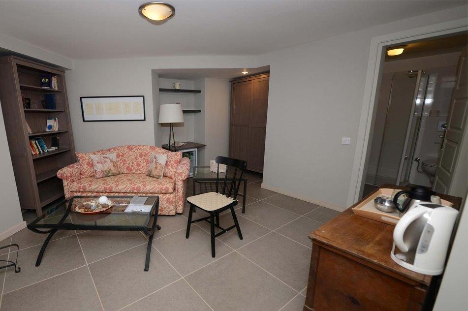 Furnished Luxury Sea-View Villa