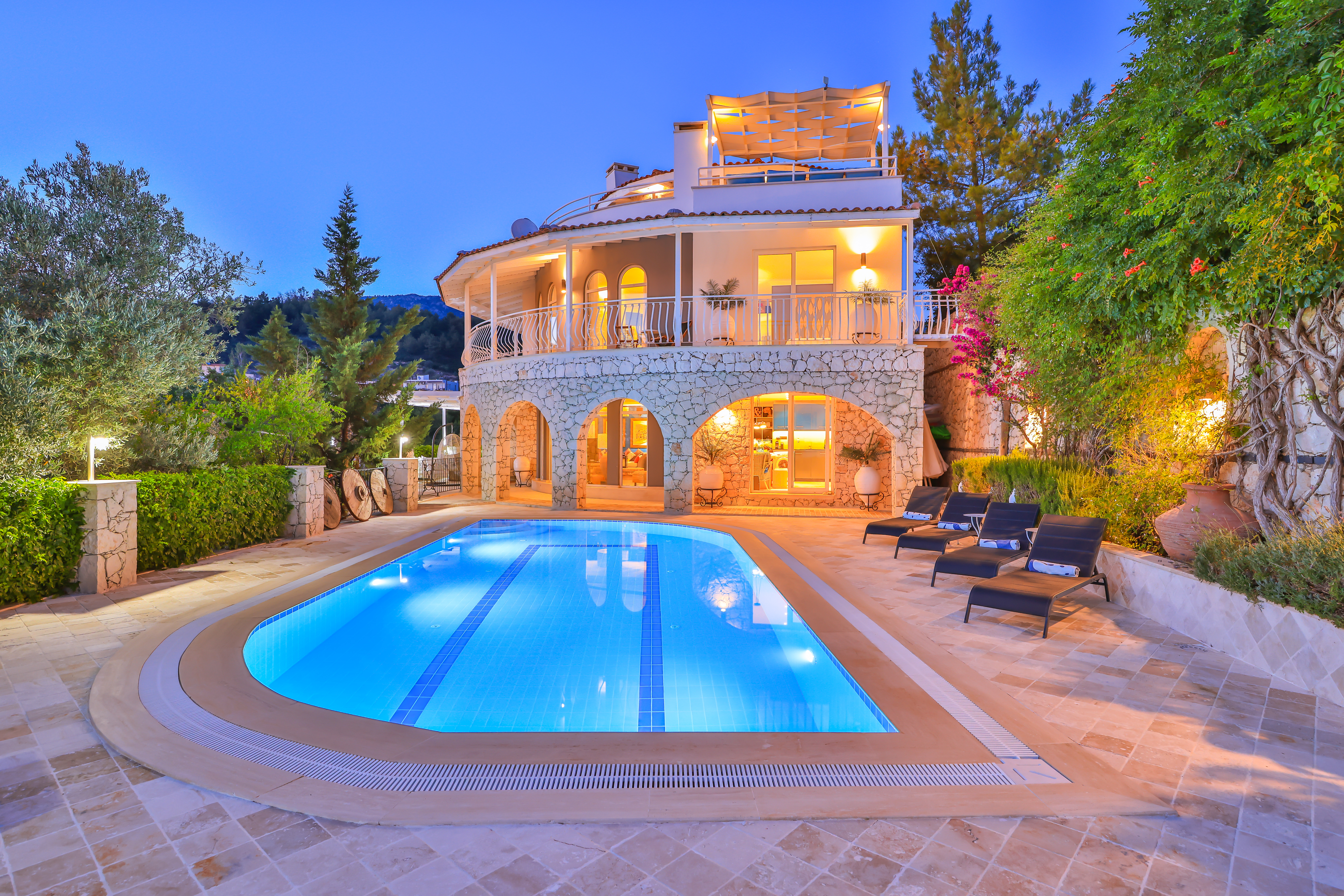 Secluded Luxury Villa in Islamlar