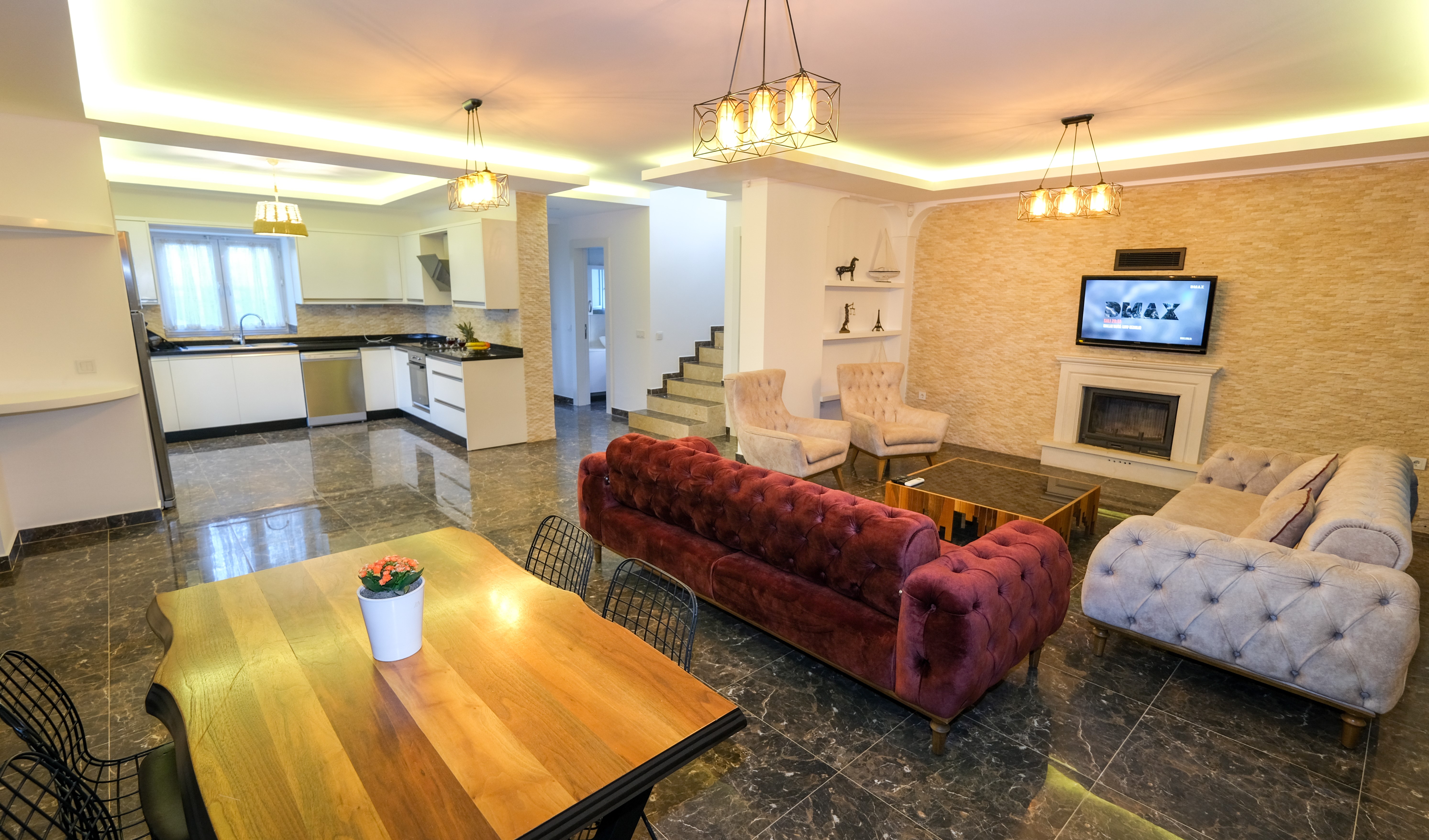 Detached Villa For Sale in Ovacik