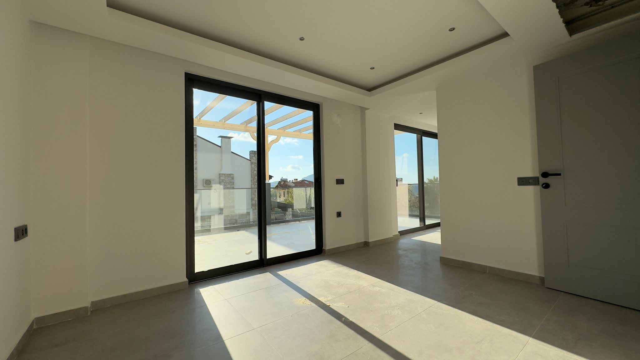 New Luxury Mountain View Villa