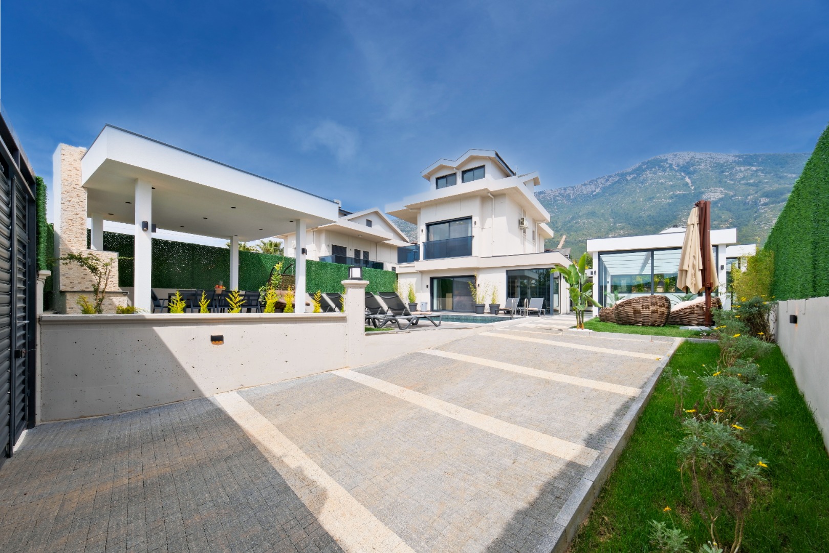 Stunning Modern Villa in Ovacik