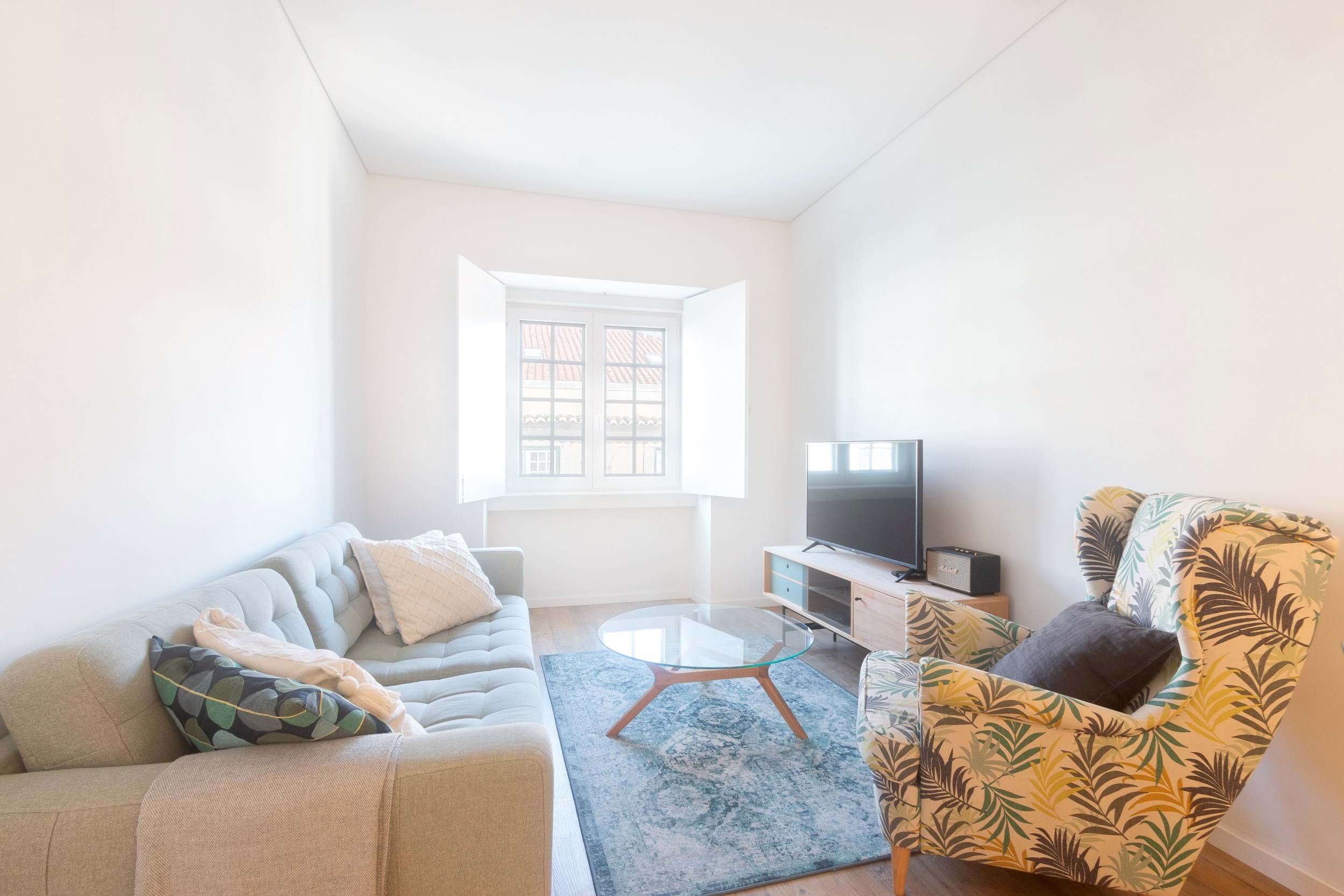 2 bedroom apartment as new between Chiado and Baixa