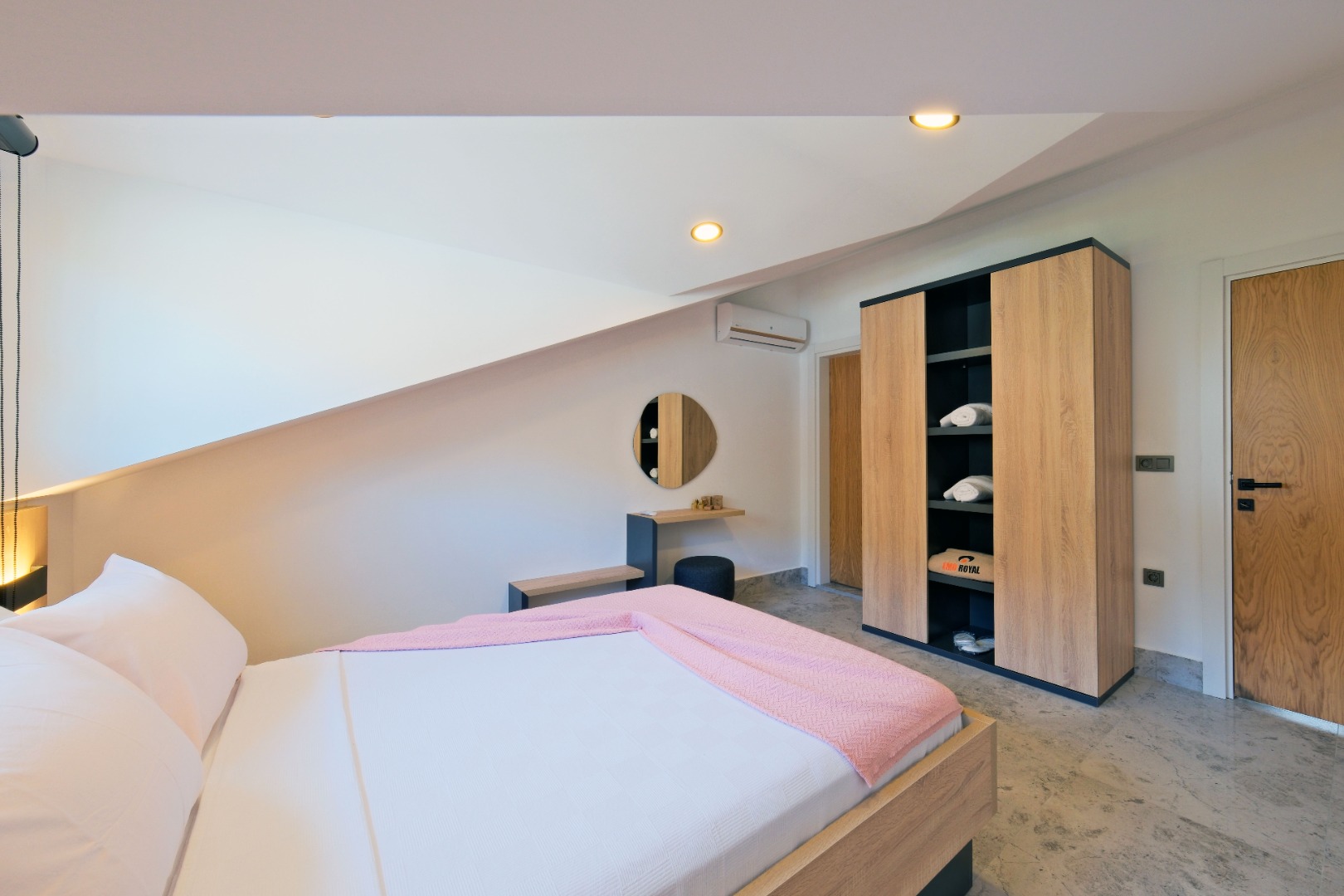 Stunning Modern Villa in Ovacik