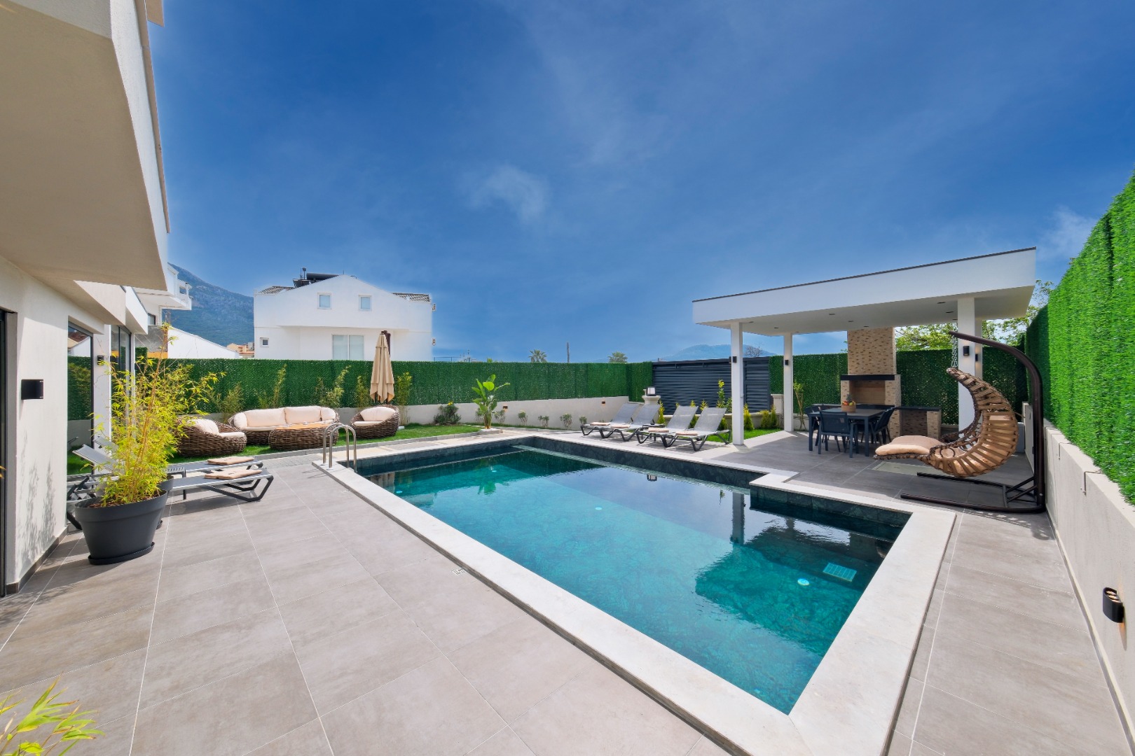 Stunning Modern Villa in Ovacik